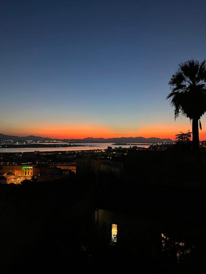 Antica Dimora La Madonnina, Residenza Storica Con Vista Incantevole A Cagliari Apartment Exterior foto